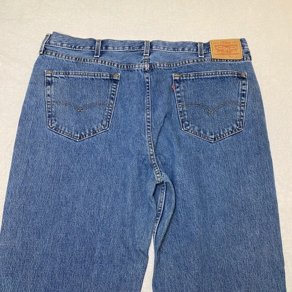 Levi's 550 Relaxed Fit Men's Jeans W42 L32 Light Wash Tapered Denim Pants